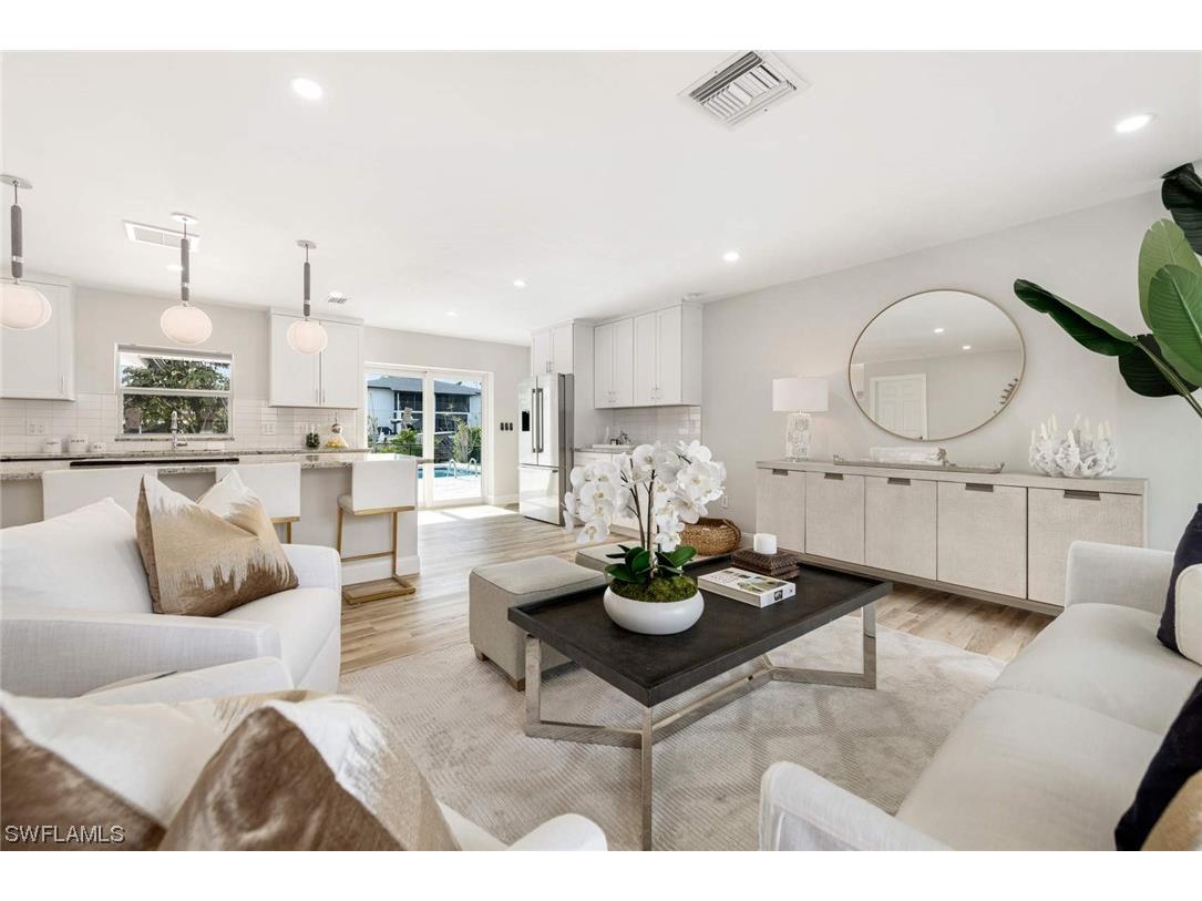 1180 Sandpiper Street Naples FL 34102 222027784 image1