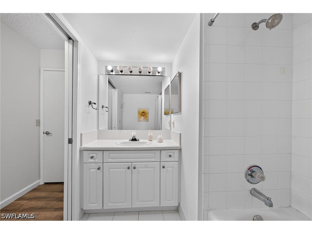 1180 Wildwood Lakes Boulevard #106 Naples FL 34104 226008872 image20