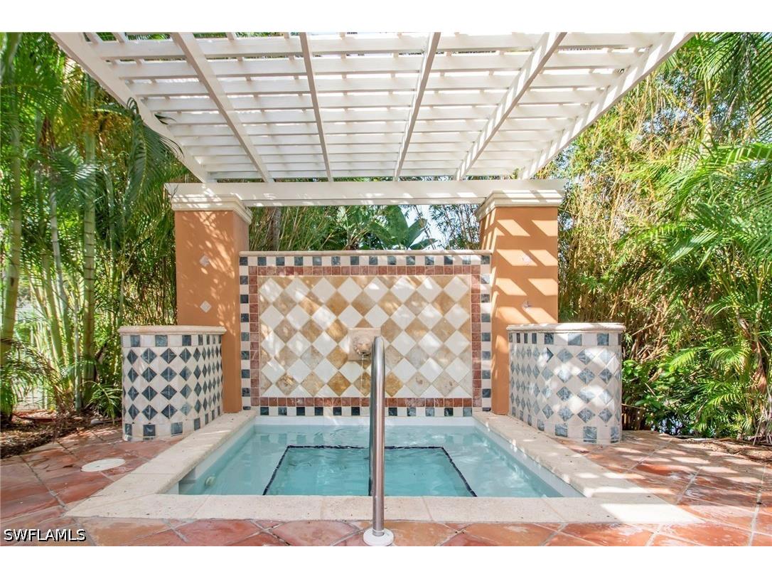 1180 Wildwood Lakes Boulevard #106 Naples FL 34104 226008872 image26