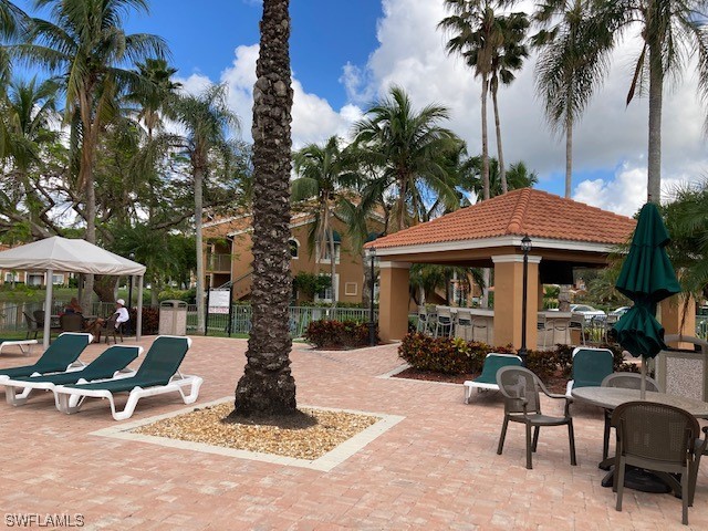 1180 Wildwood Lakes Boulevard #303 Naples FL 34104 224004616 image1