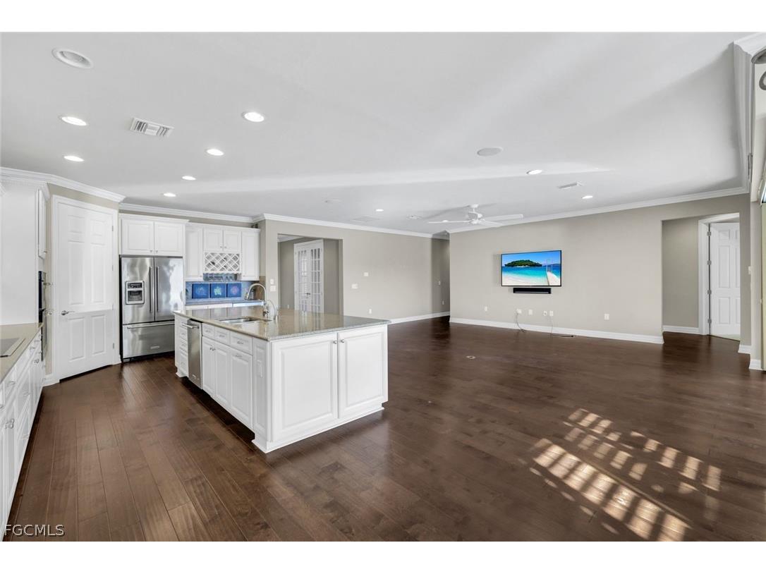 11807 Dixon Drive Fort Myers FL 33913 2026006141 image10
