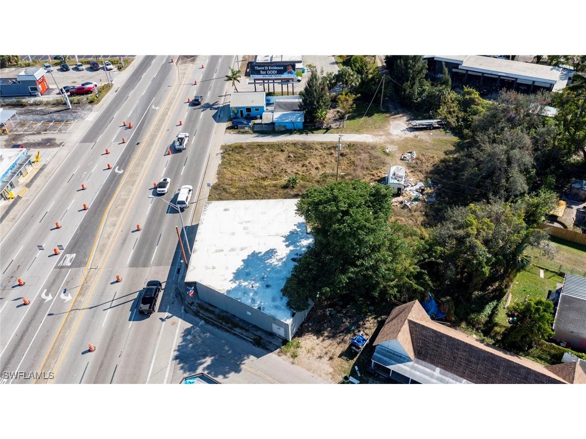 1181 N Tamiami Trail North Fort Myers FL 33903 225017025 image1