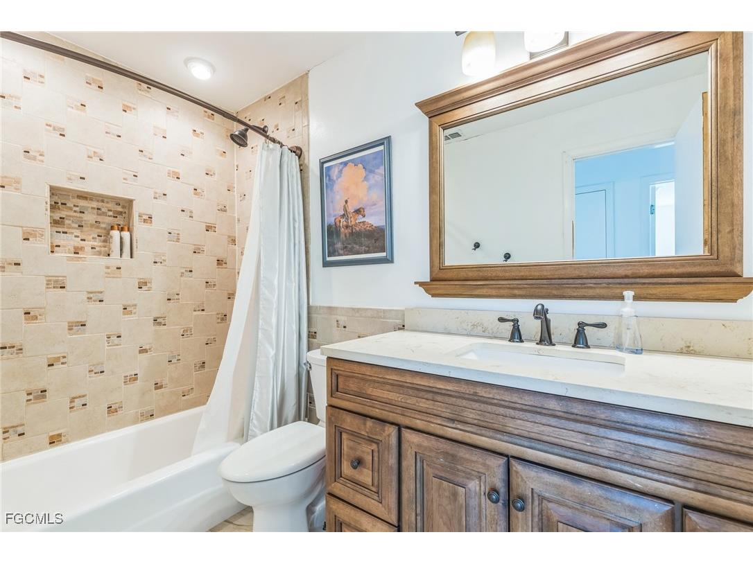 1182 Betmar Boulevard North Fort Myers FL 33903 2025006631 image27