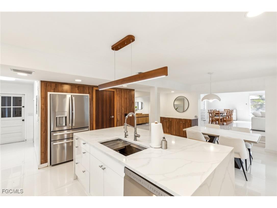 1182 Betmar Boulevard North Fort Myers FL 33903 2025006631 image6