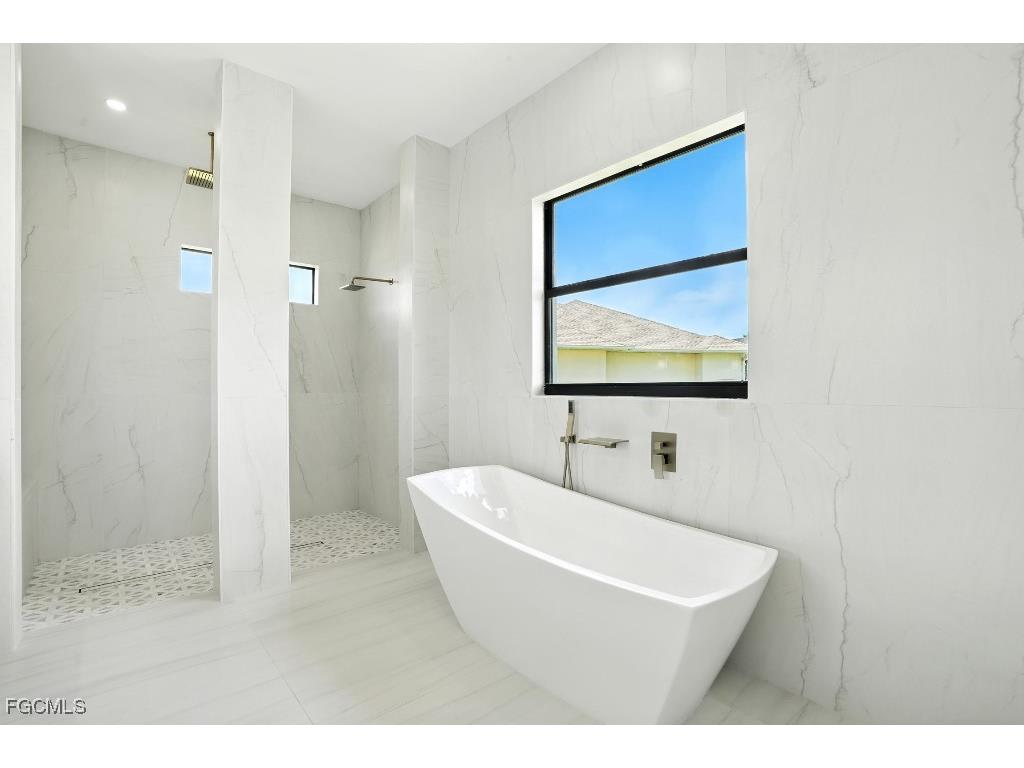 11853 Princess Grace Court Cape Coral FL 33991 2025008034 image20