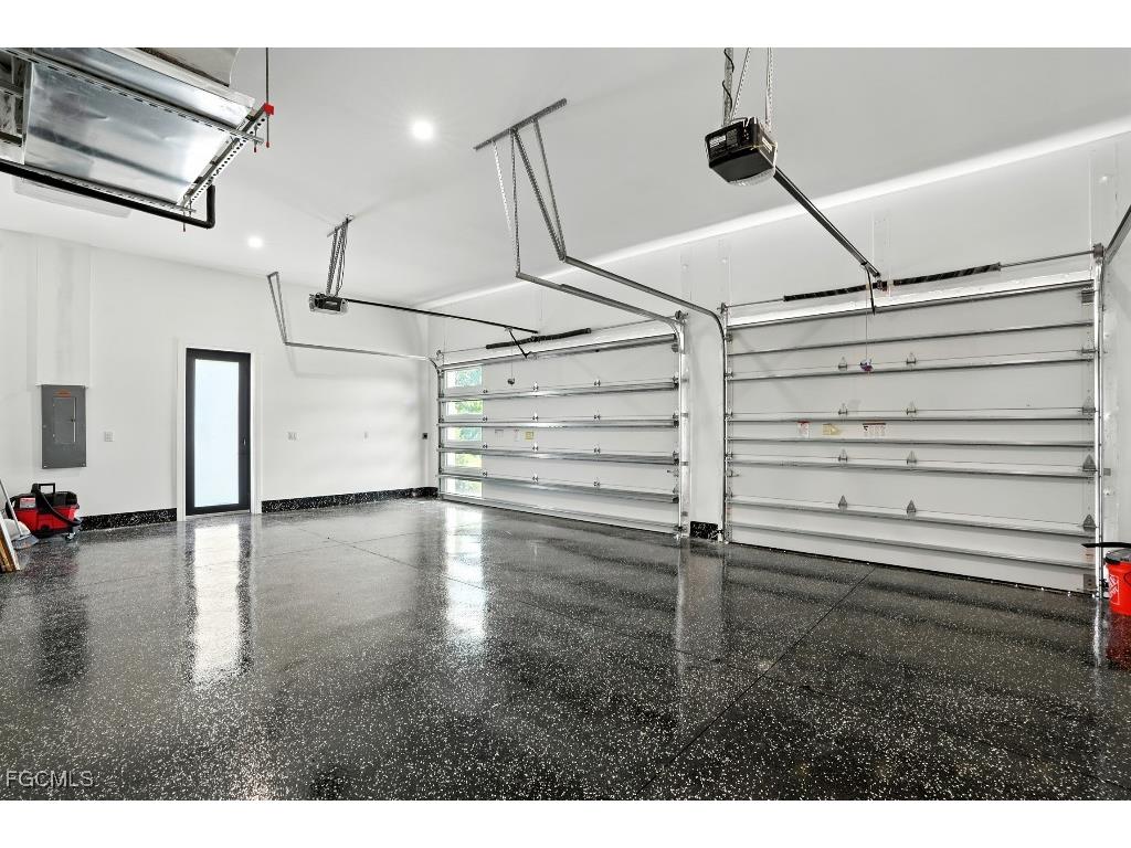 11853 Princess Grace Court Cape Coral FL 33991 2025008034 image31