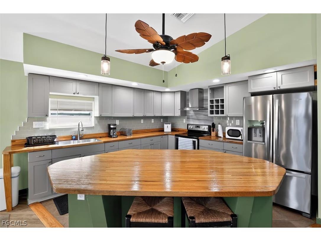 11870 Pompano Avenue Cape Coral FL 33991 2026013802 image2