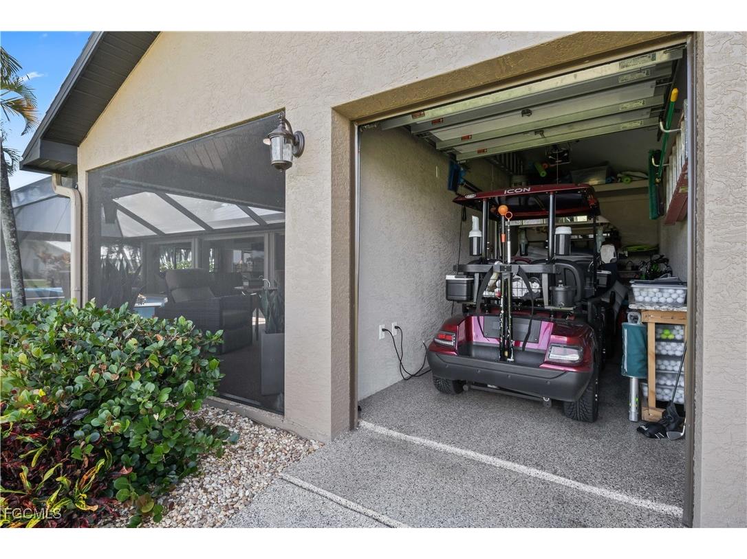 11886 Royal Tee Circle Cape Coral FL 33991 2025020205 image13