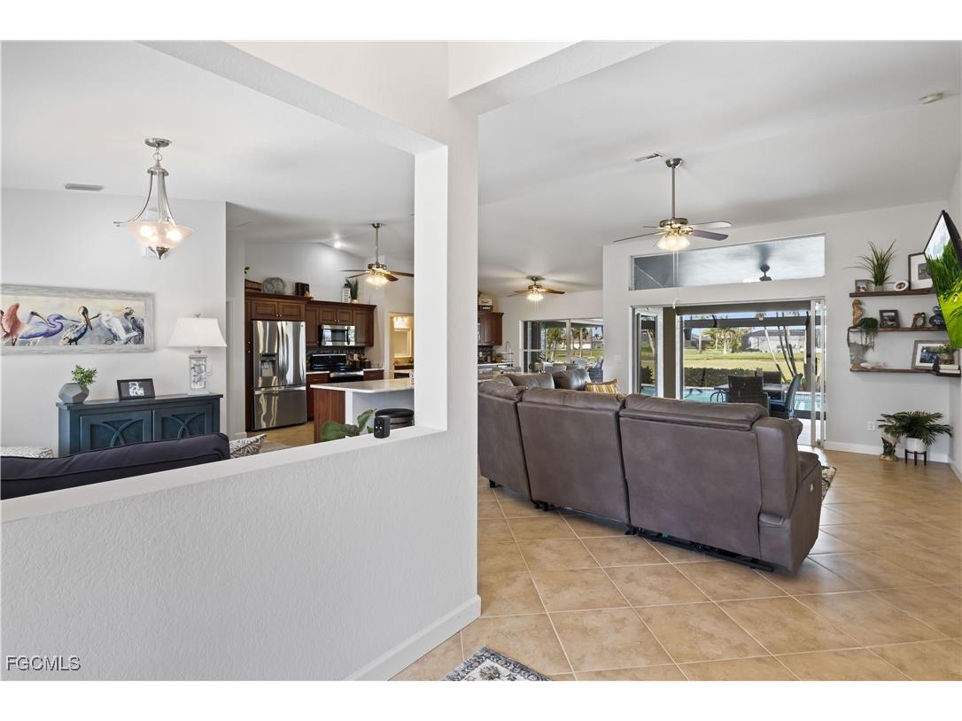 11886 Royal Tee Circle Cape Coral FL 33991 2025020205 image16