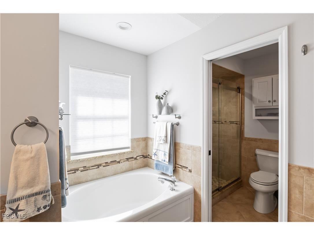 11886 Royal Tee Circle Cape Coral FL 33991 2025020205 image26