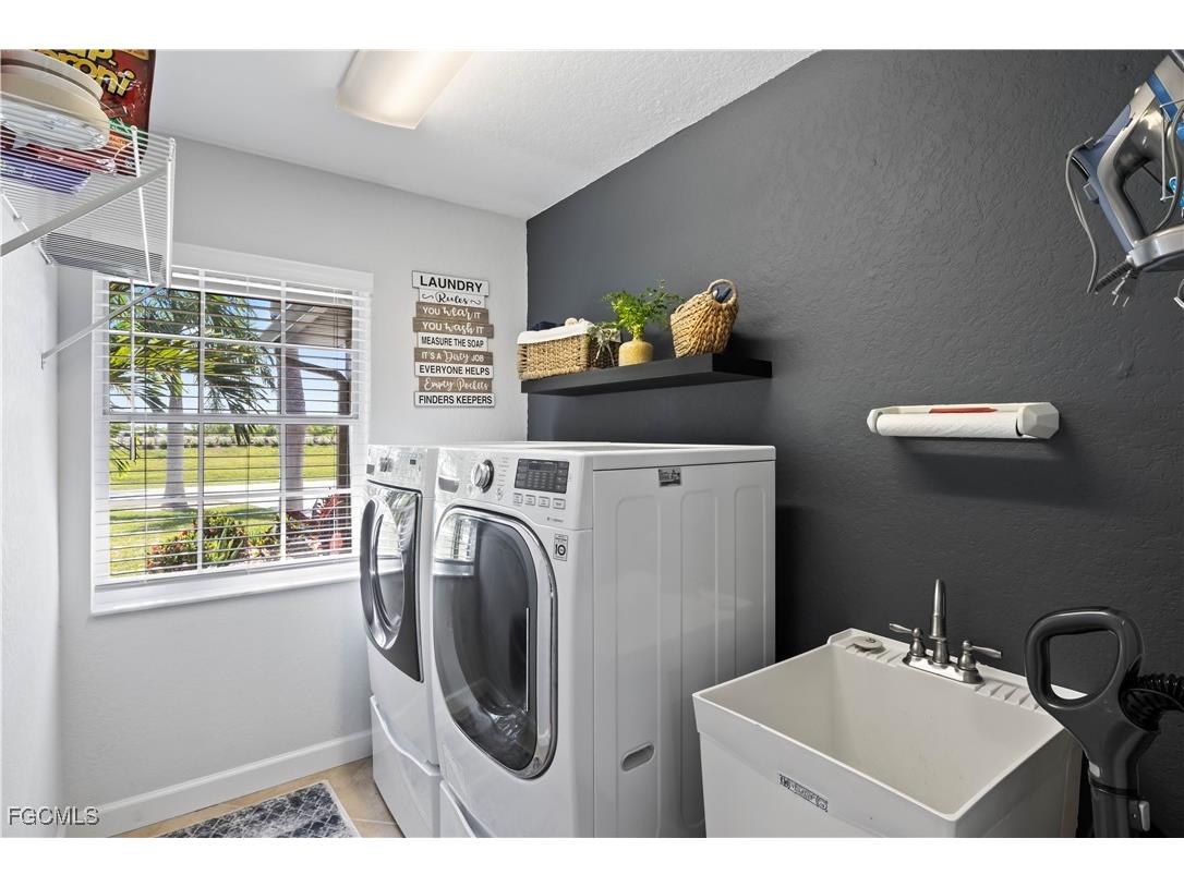 11886 Royal Tee Circle Cape Coral FL 33991 2025020205 image30