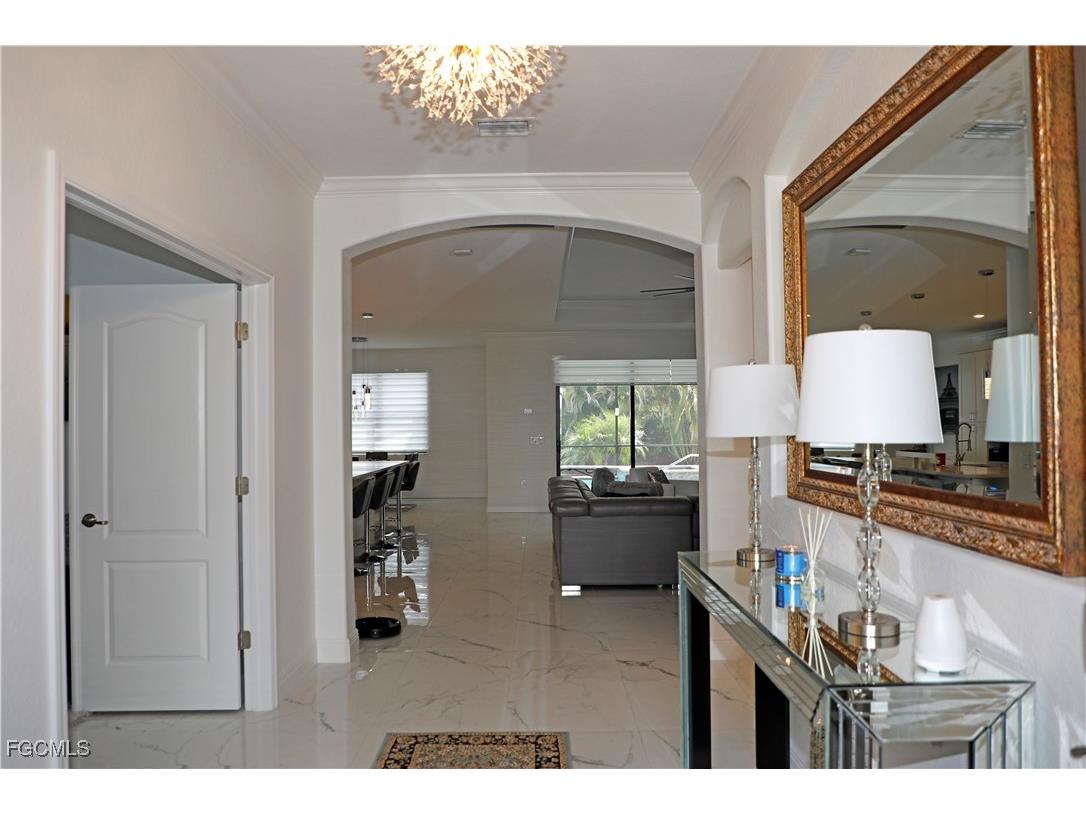 11888 Hickory Estate Circle Fort Myers FL 33913 2025025042 image3