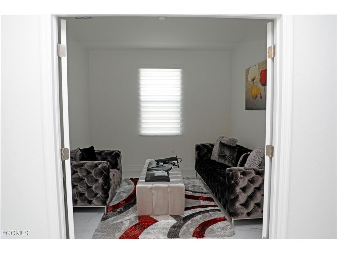 11888 Hickory Estate Circle Fort Myers FL 33913 2025025042 image7