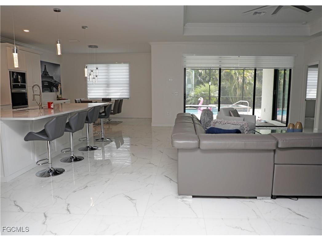 11888 Hickory Estate Circle Fort Myers FL 33913 2025025042 image9