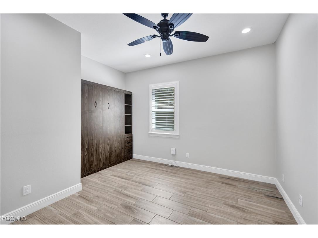 1189 S Town And River Drive Fort Myers FL 33919 2025017184 image28