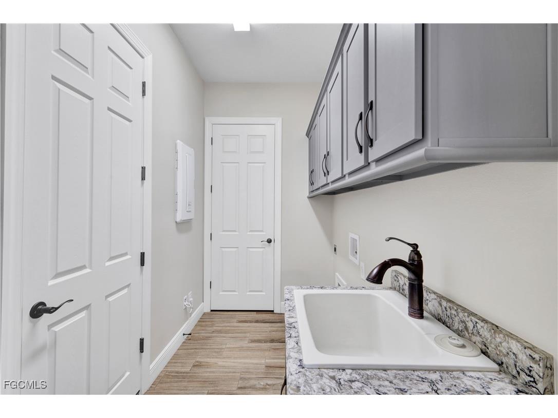 1189 S Town And River Drive Fort Myers FL 33919 2025017184 image30