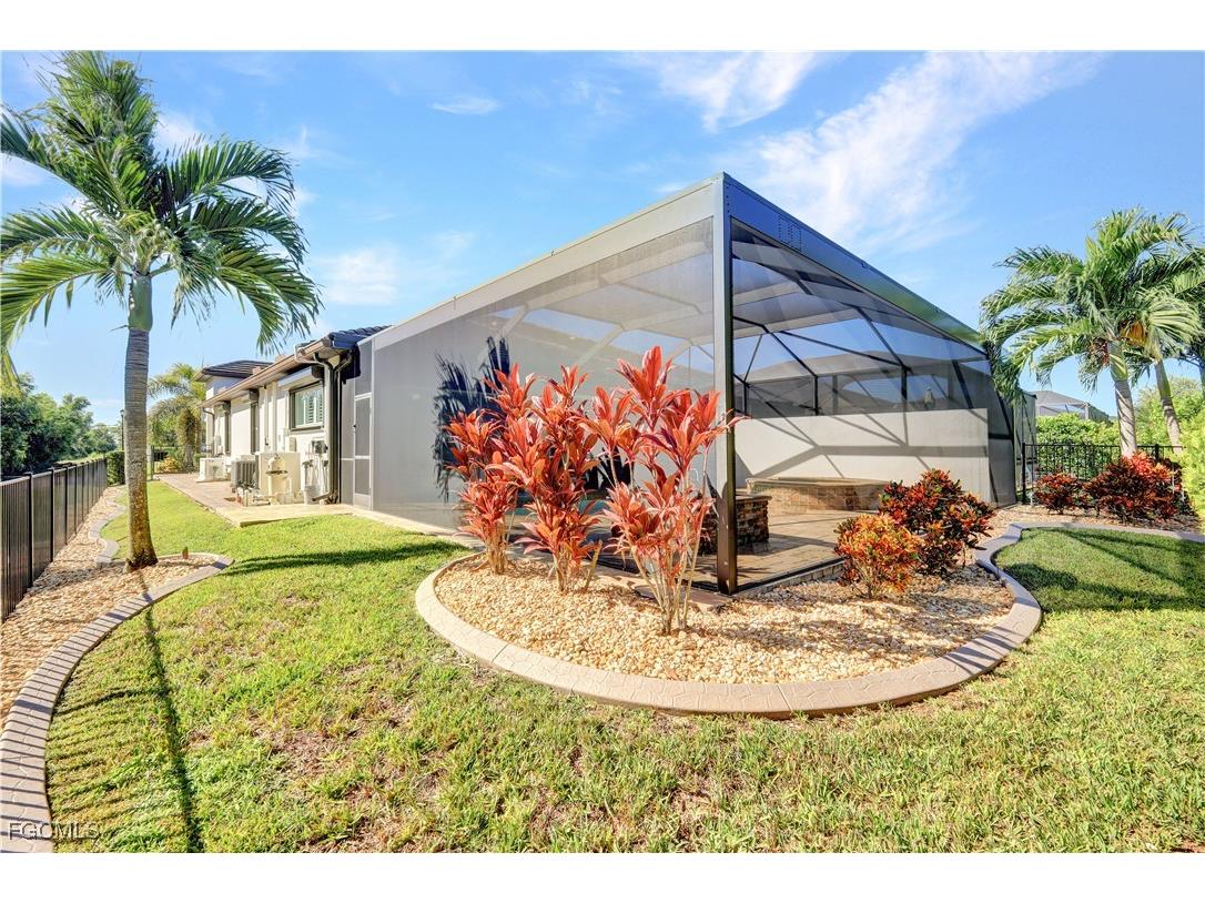 1189 S Town And River Drive Fort Myers FL 33919 2025017184 image4