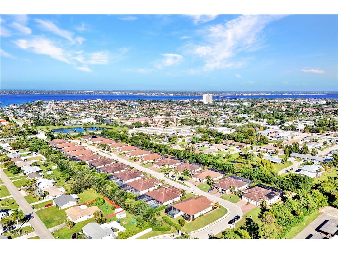 1189 S Town And River Drive Fort Myers FL 33919 2025017184 image7