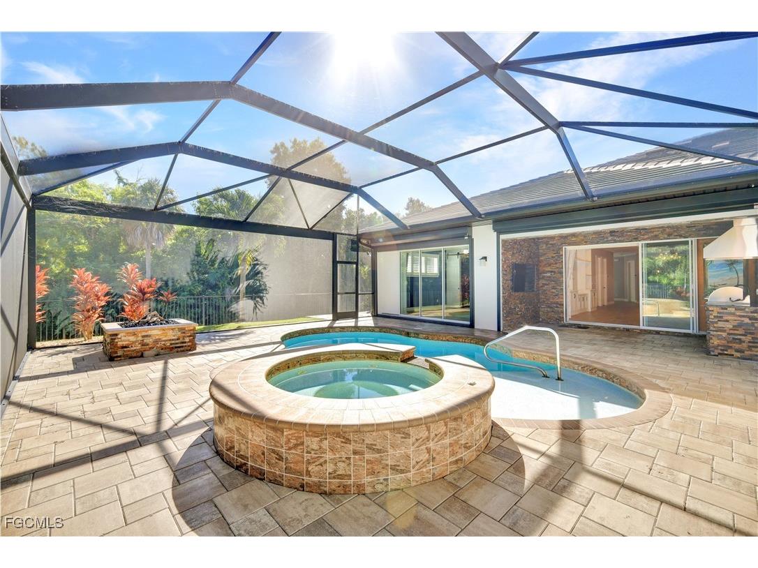 1189 S Town And River Drive Fort Myers FL 33919 2025017184 image8