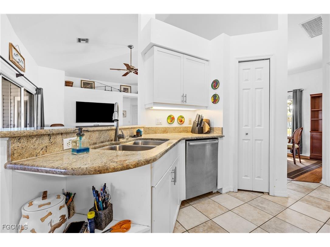 119 SW 39th Place Cape Coral FL 33991 2025021298 image14