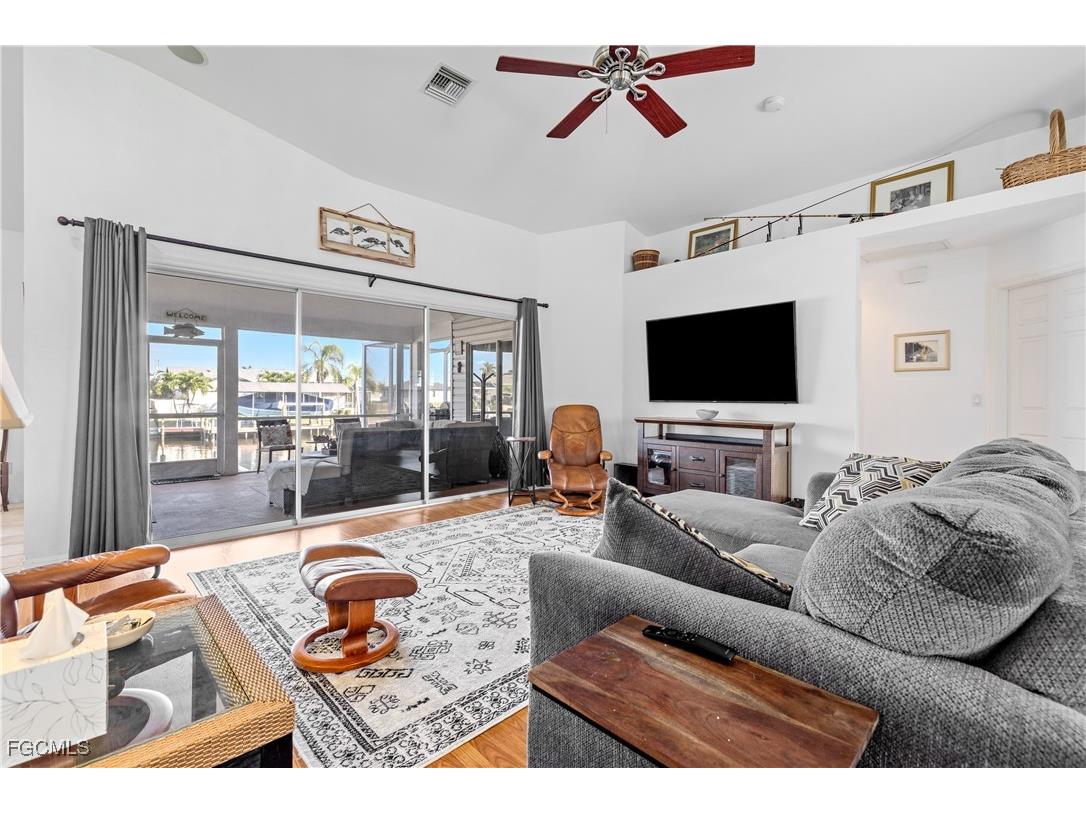 119 SW 39th Place Cape Coral FL 33991 2025021298 image9