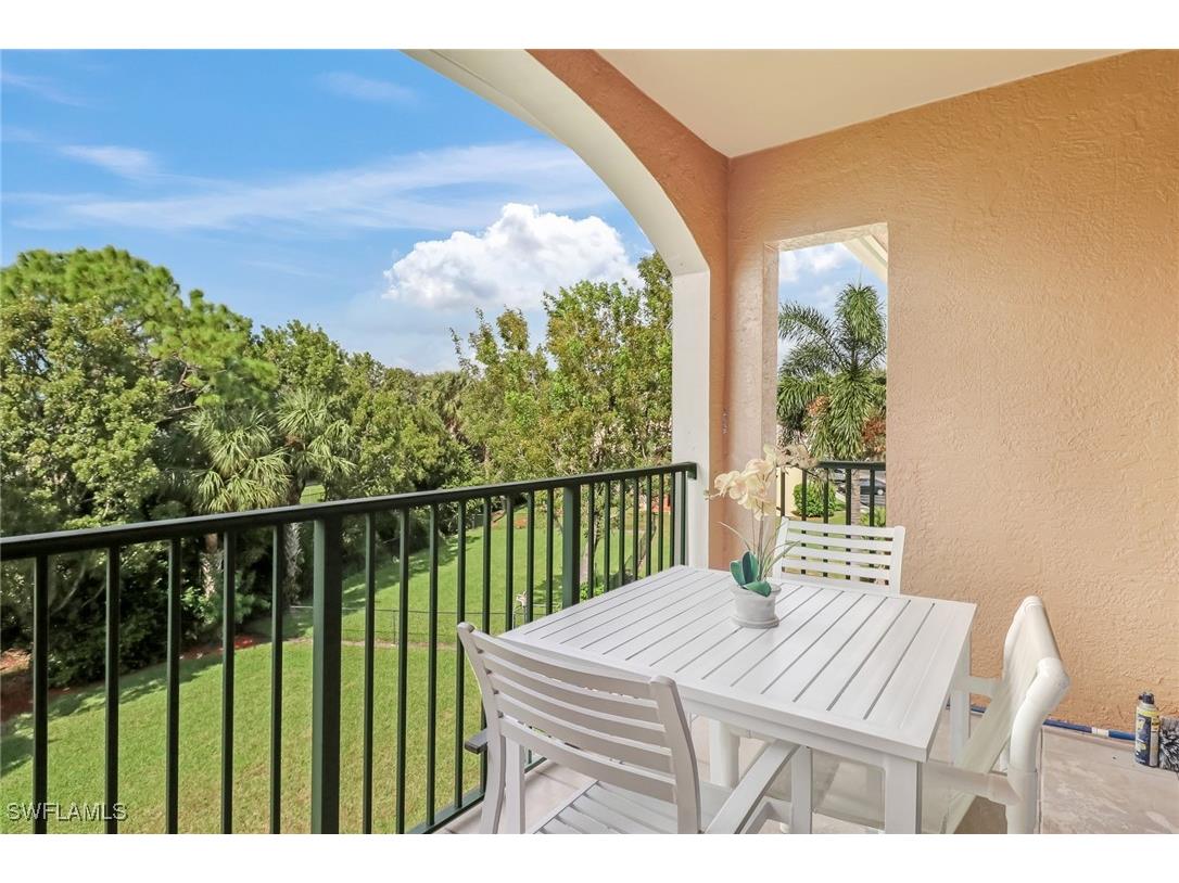 1190 Wildwood Lakes Boulevard #306 Naples FL 34104 225075587 image2