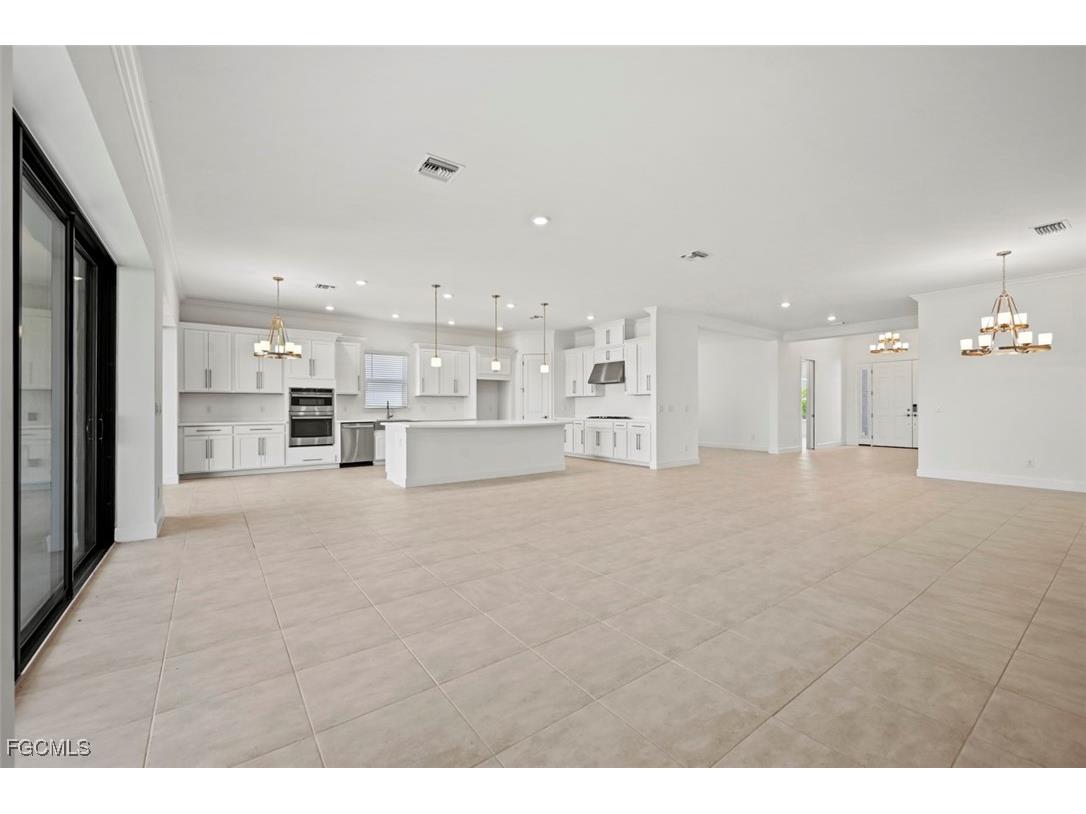 11902 Raggio Drive Fort Myers FL 33913 2025007143 image10