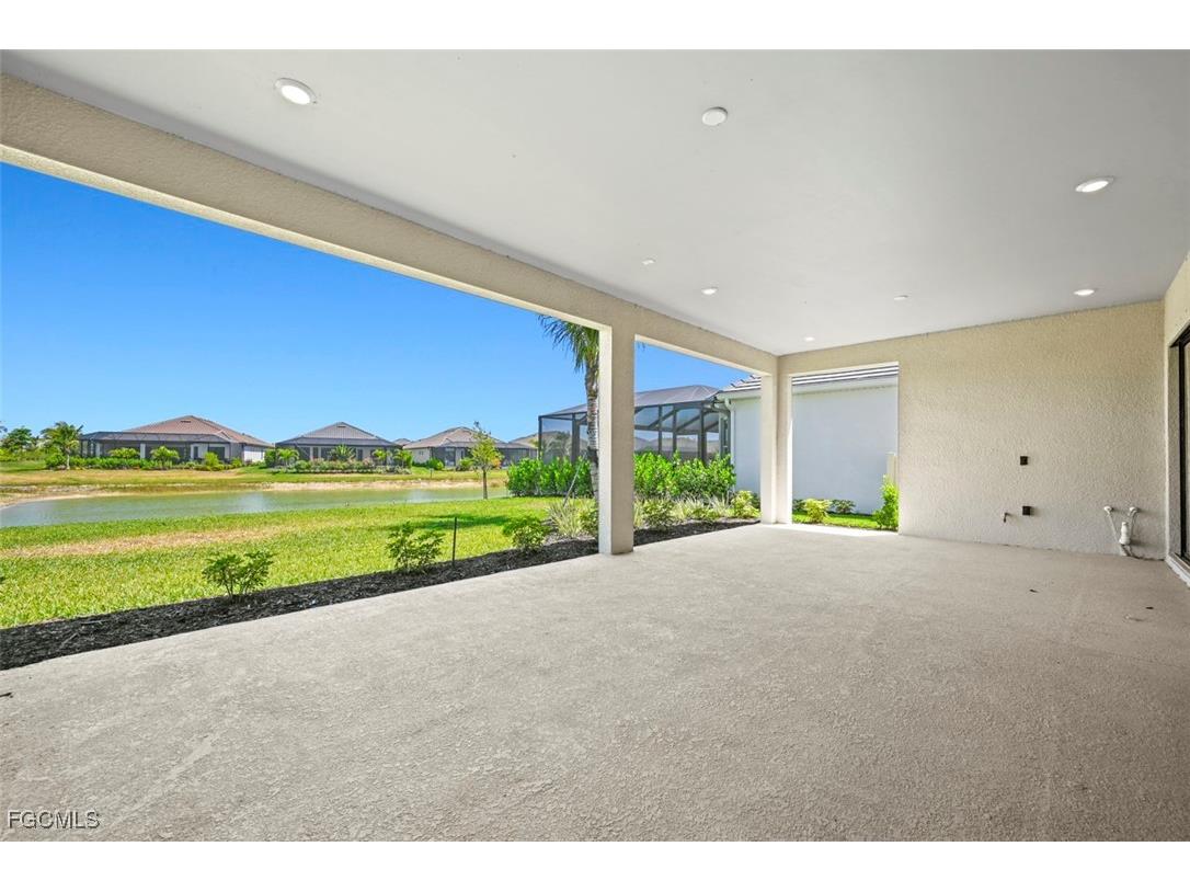 11902 Raggio Drive Fort Myers FL 33913 2025007143 image15