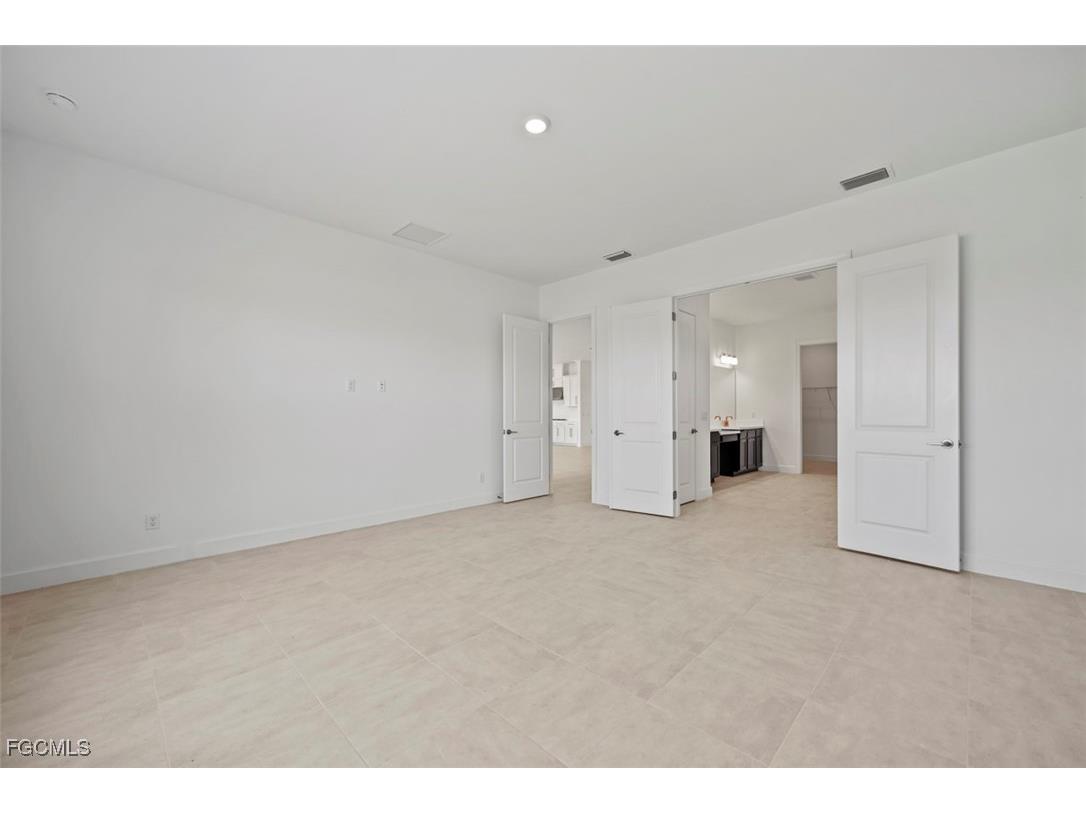 11902 Raggio Drive Fort Myers FL 33913 2025007143 image20