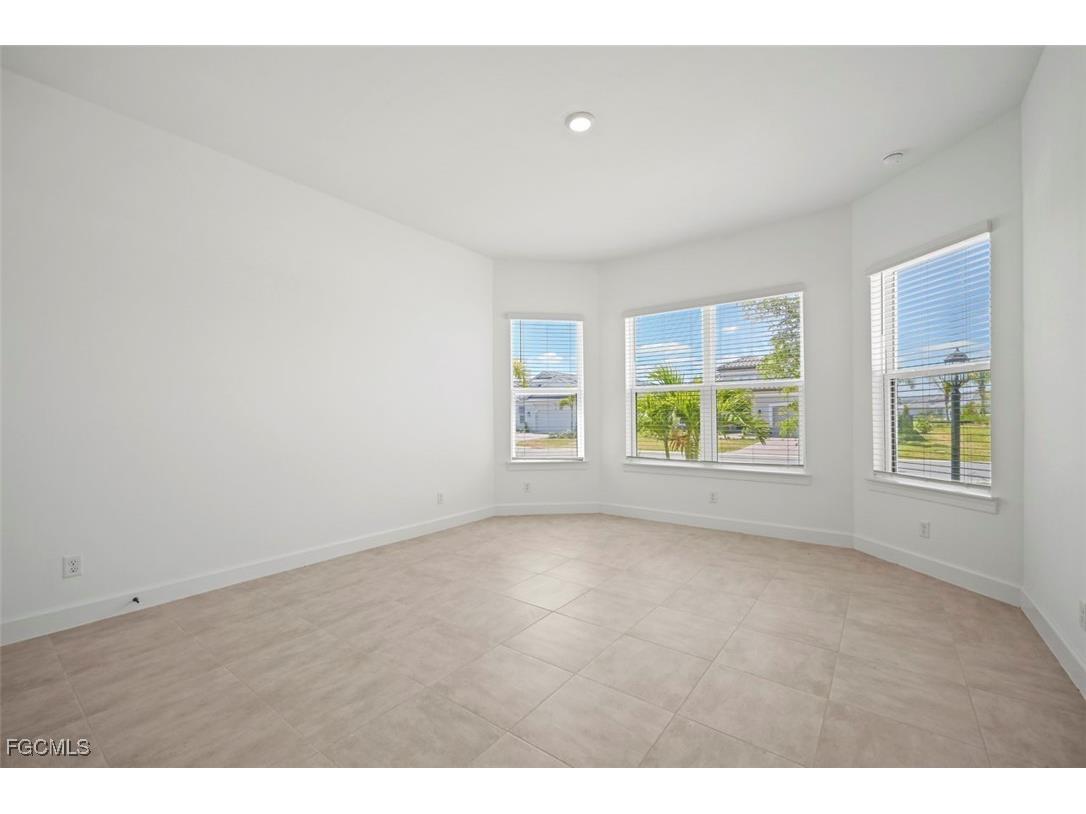 11902 Raggio Drive Fort Myers FL 33913 2025007143 image26