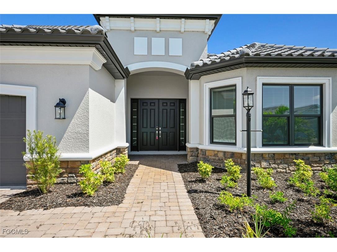 11902 Raggio Drive Fort Myers FL 33913 2025007143 image4