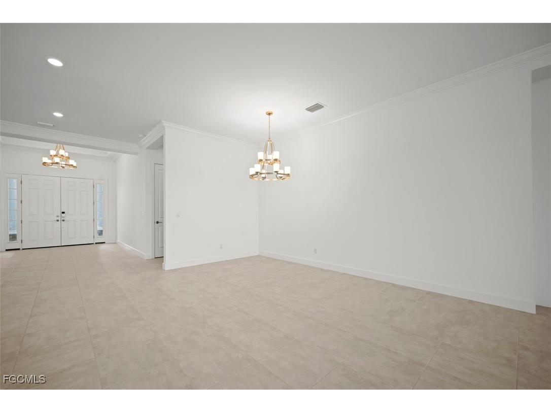 11902 Raggio Drive Fort Myers FL 33913 2025007143 image7