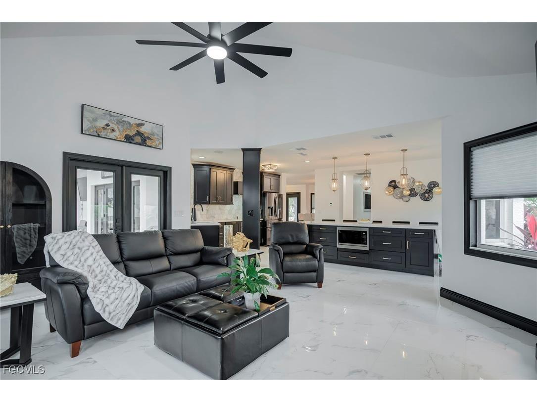 11908 King James Court Cape Coral FL 33991 2025013911 image4