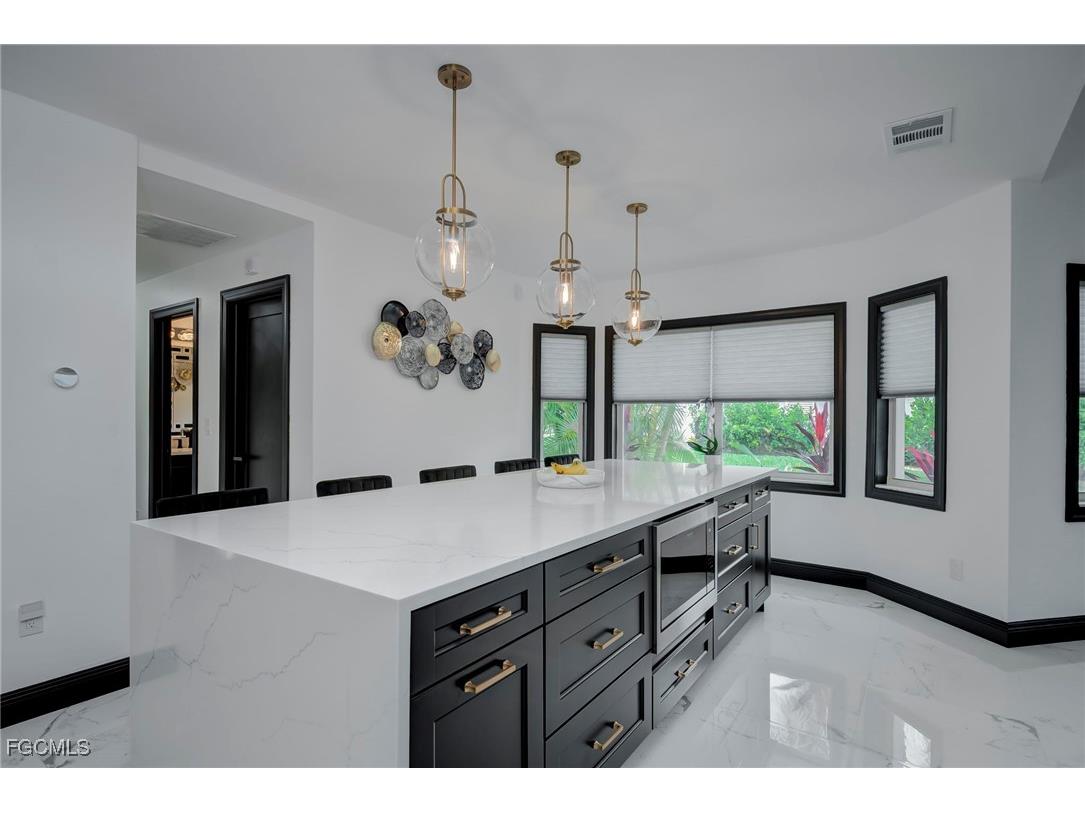 11908 King James Court Cape Coral FL 33991 2025013911 image6