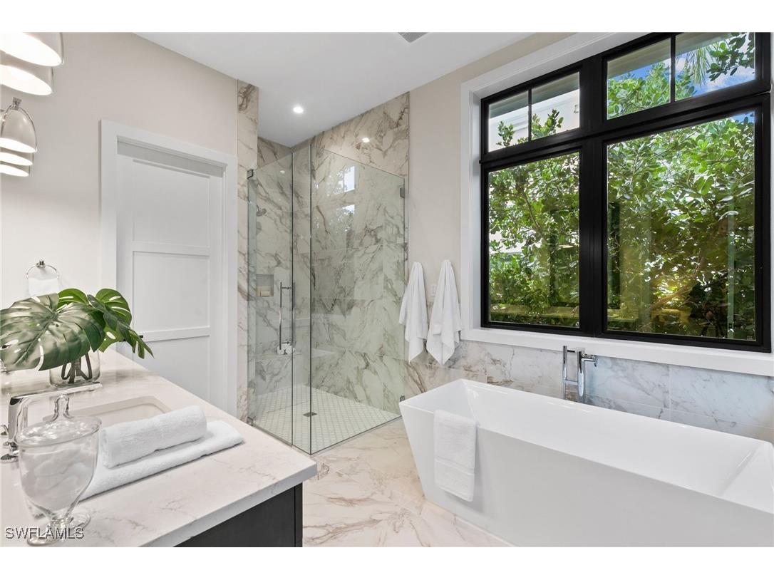 1191 7th Avenue N Naples FL 34102 224078260 image29