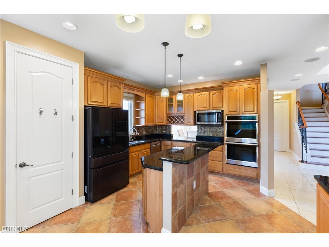 11913 Princess Grace Court Cape Coral FL 33991 2026012370 image17