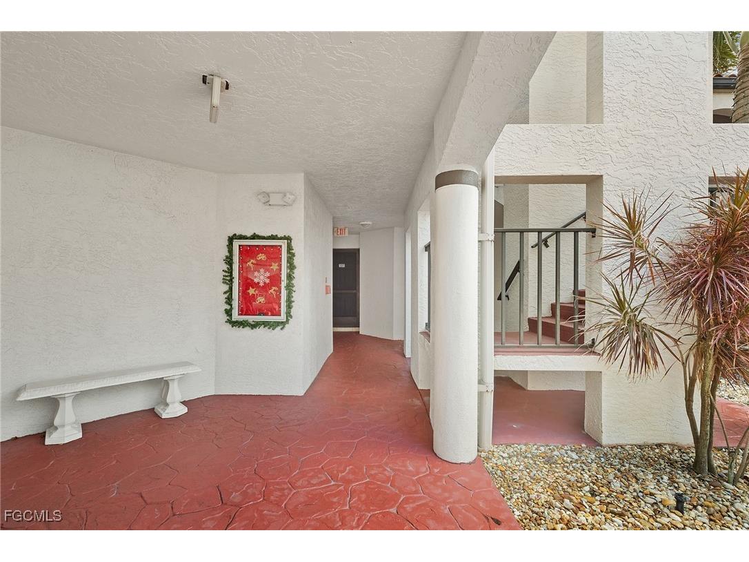 11921 Seabreeze Cove Lane #107 Fort Myers FL 33908 2026000452 image3