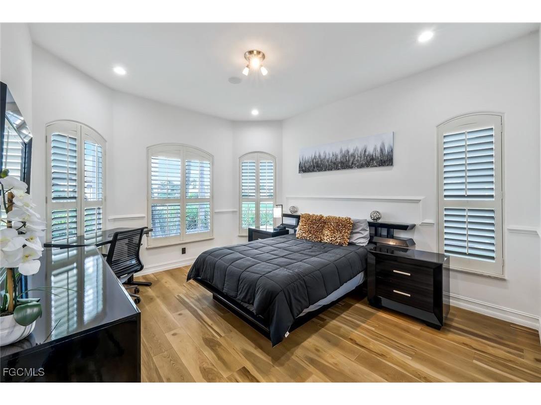 11929 Princess Grace Court Cape Coral FL 33991 2025001102 image26