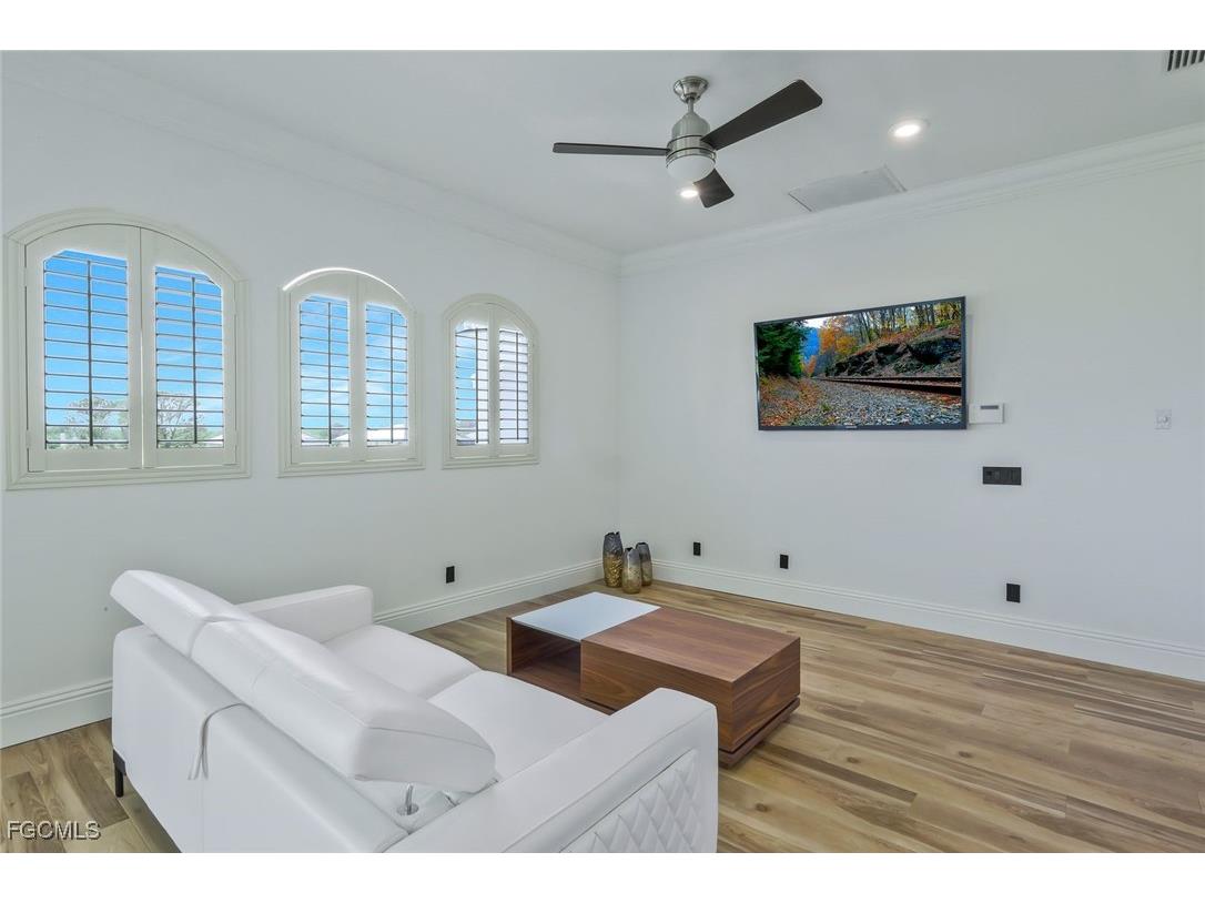 11929 Princess Grace Court Cape Coral FL 33991 2025001102 image28