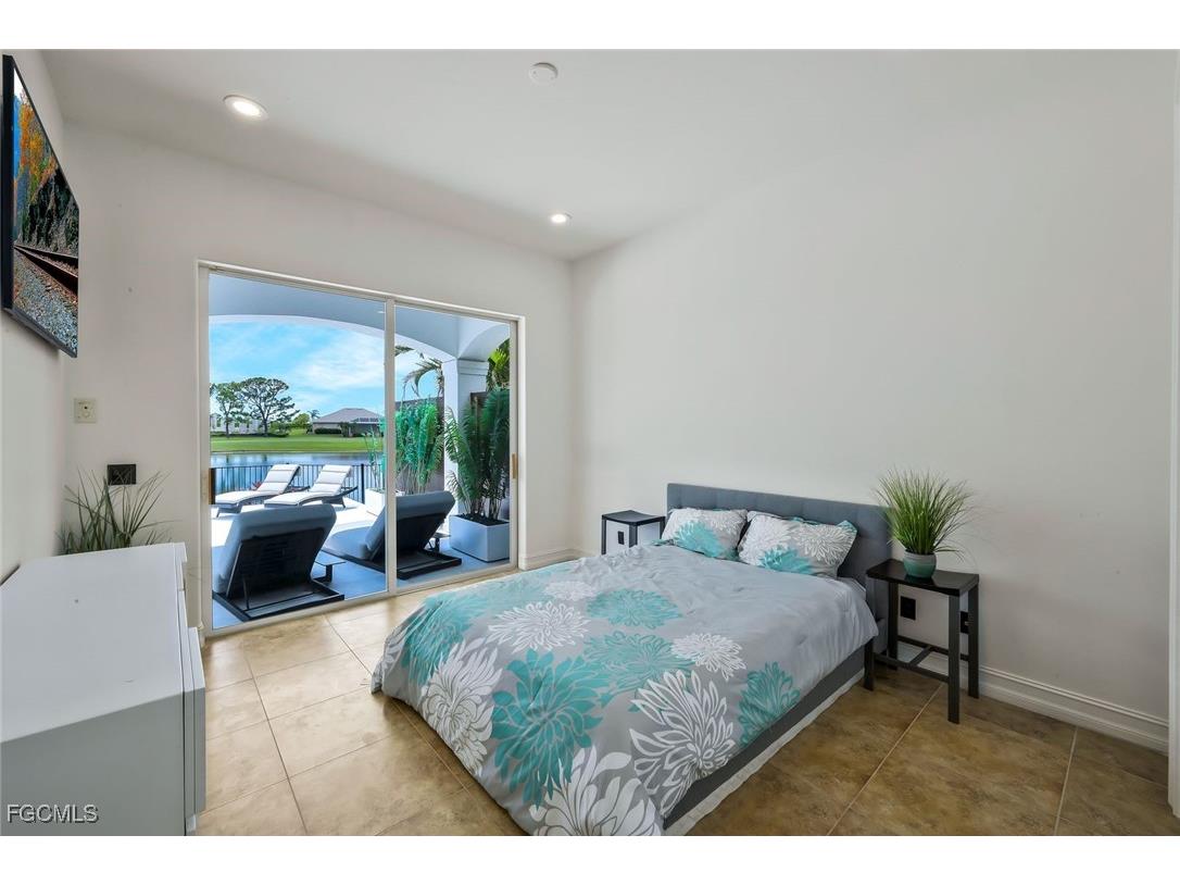 11929 Princess Grace Court Cape Coral FL 33991 2025001102 image31