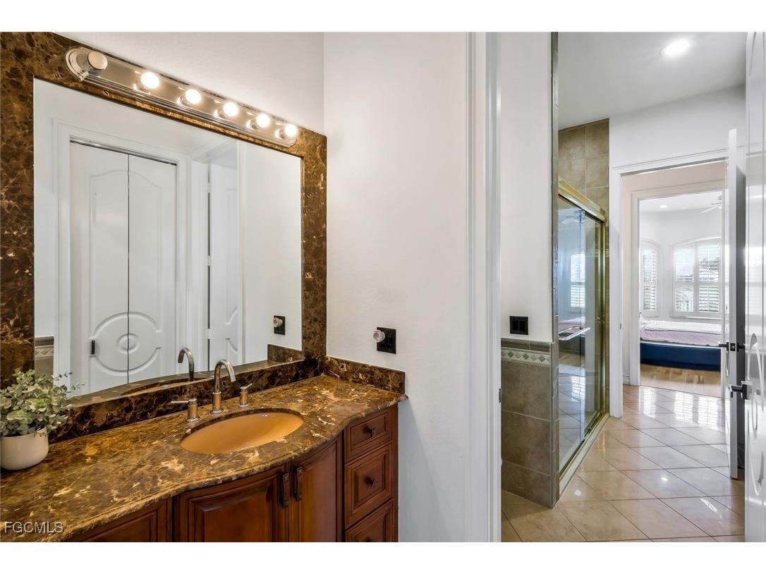 11929 Princess Grace Court Cape Coral FL 33991 2025001102 image32