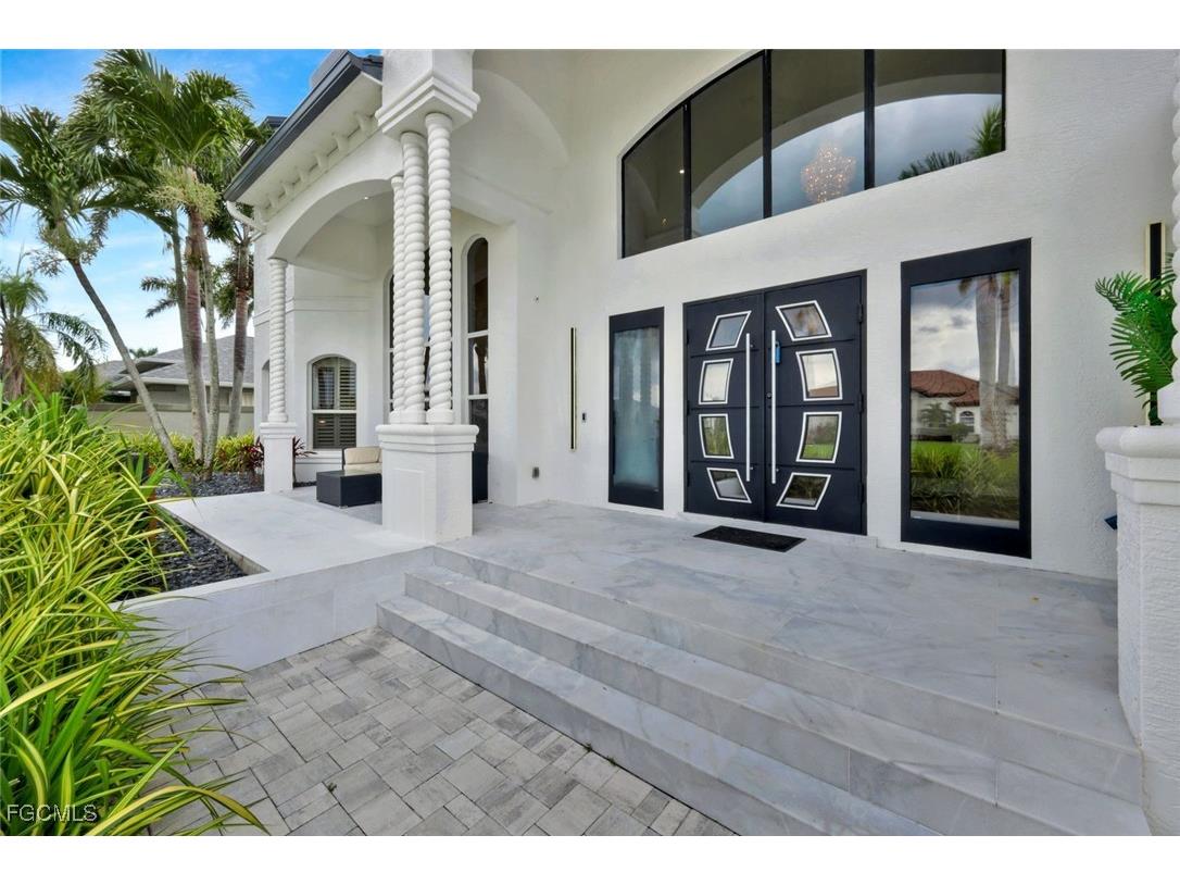 11929 Princess Grace Court Cape Coral FL 33991 2025001102 image9