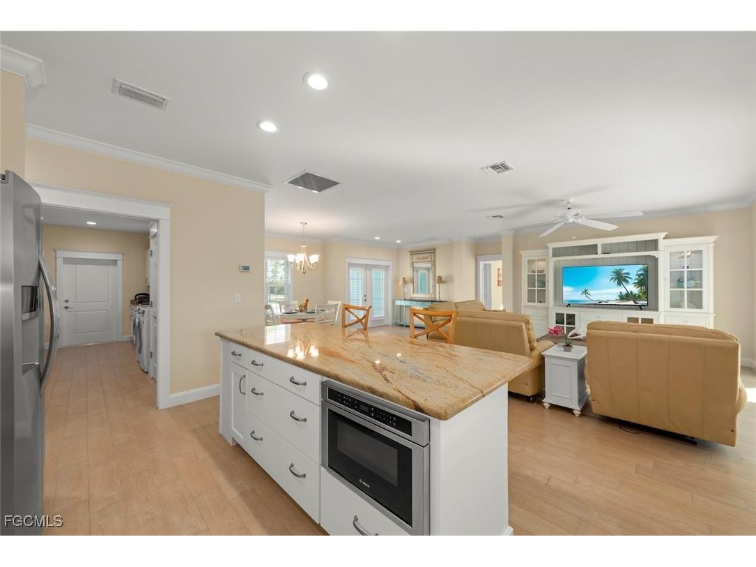 11931 Oakland Drive Bokeelia FL 33922 2025022814 image9