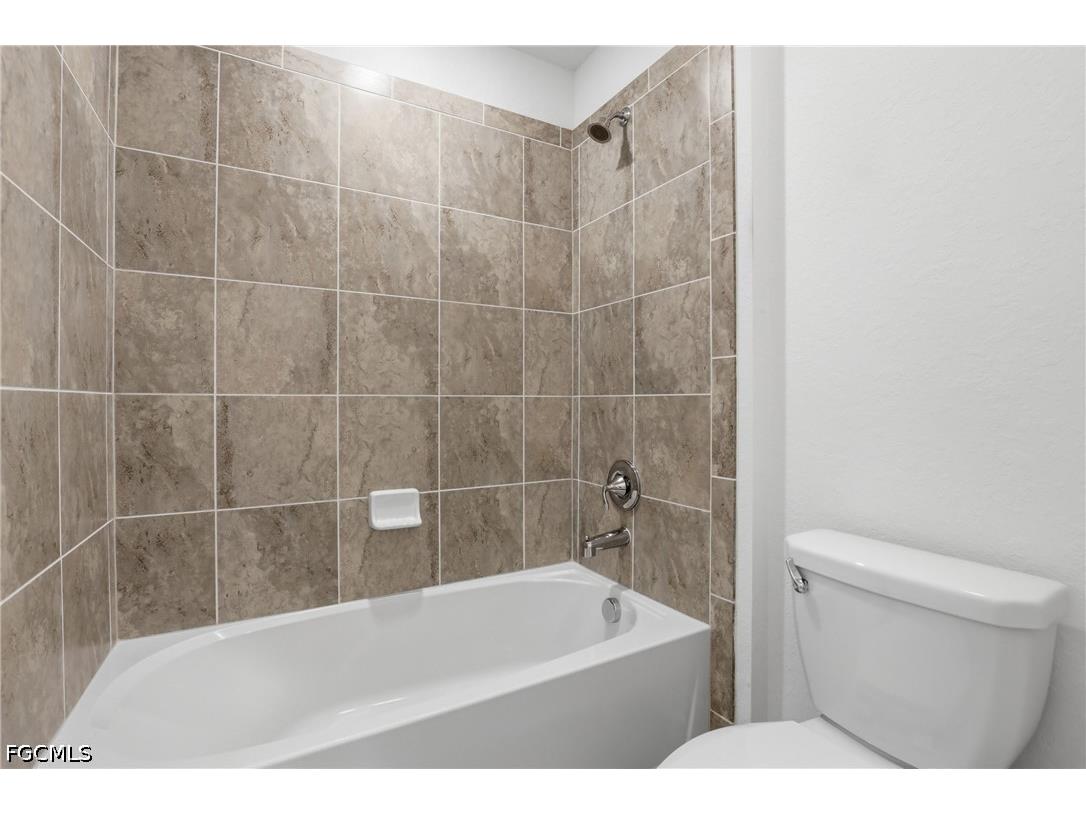 11937 Silver Cobblestone Way Fort Myers FL 33913 2026020760 image18