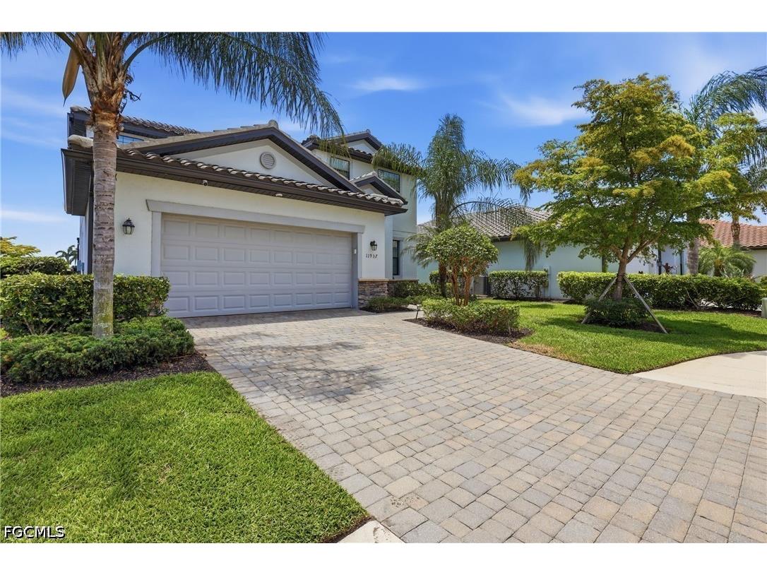 11937 Silver Cobblestone Way Fort Myers FL 33913 2026020760 image3