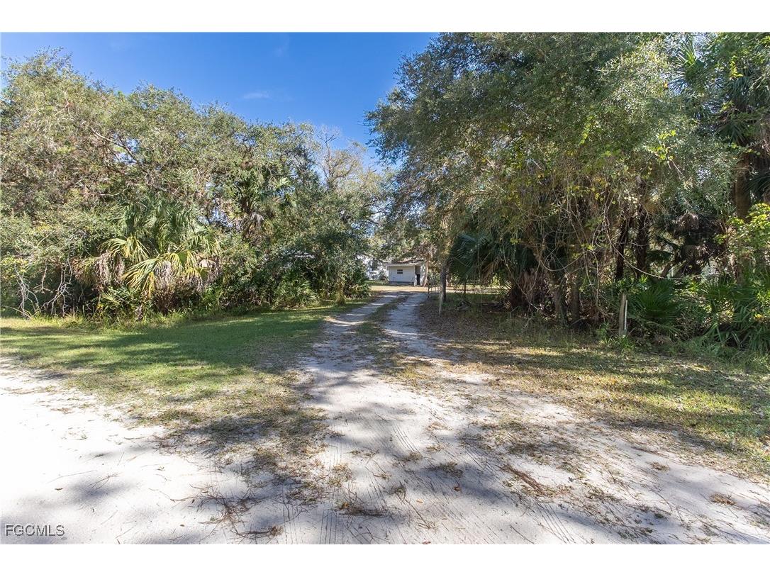 1198 Silver Fox Lane Labelle FL 33935 2025022669 image19