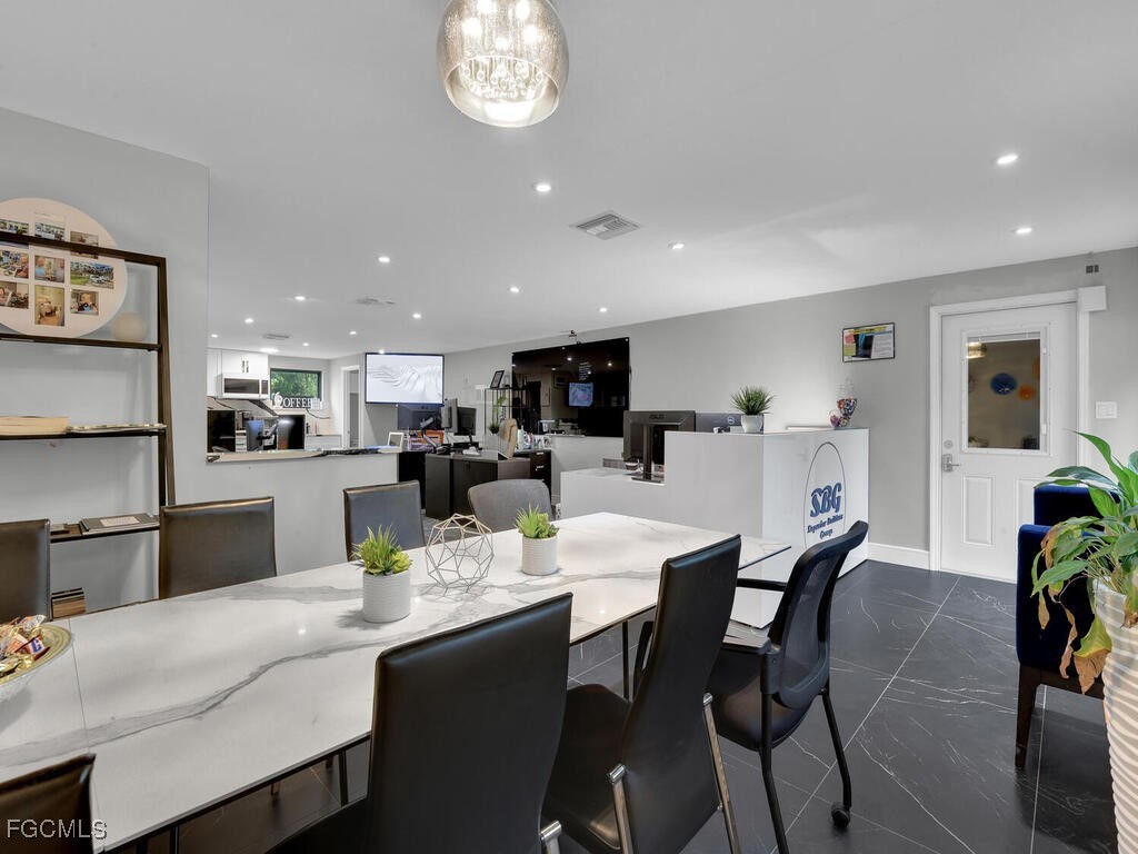 11981 Plantation Road Fort Myers FL 33966 2025010878 image40