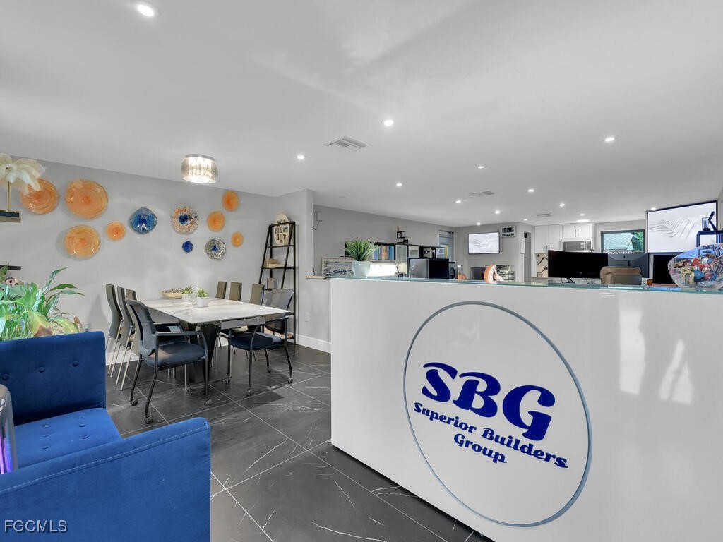 11981 Plantation Road Fort Myers FL 33966 2025010878 image5