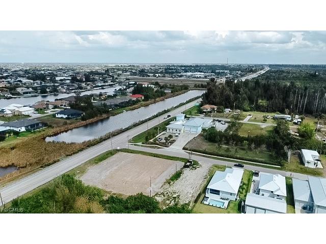 11981 Scallop Drive Cape Coral FL 33991 2026012837 image4