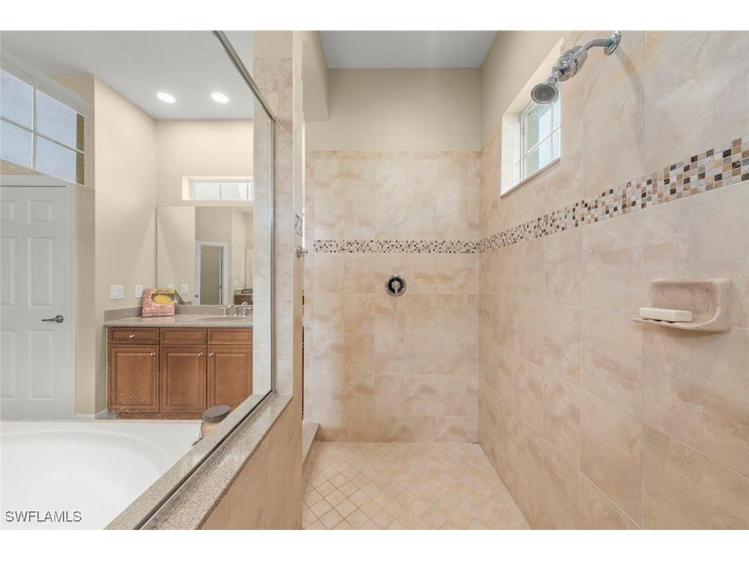 11982 Heather Woods Court Naples FL 34120 226001857 image22